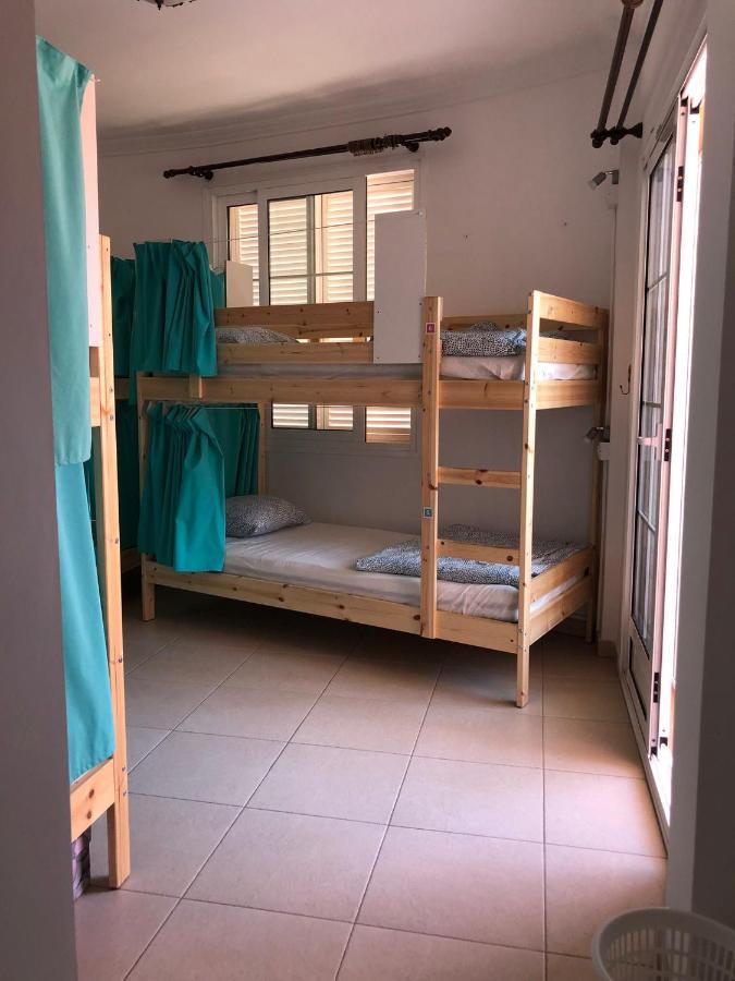 Duque Nest Hostel Адехе Екстер'єр фото