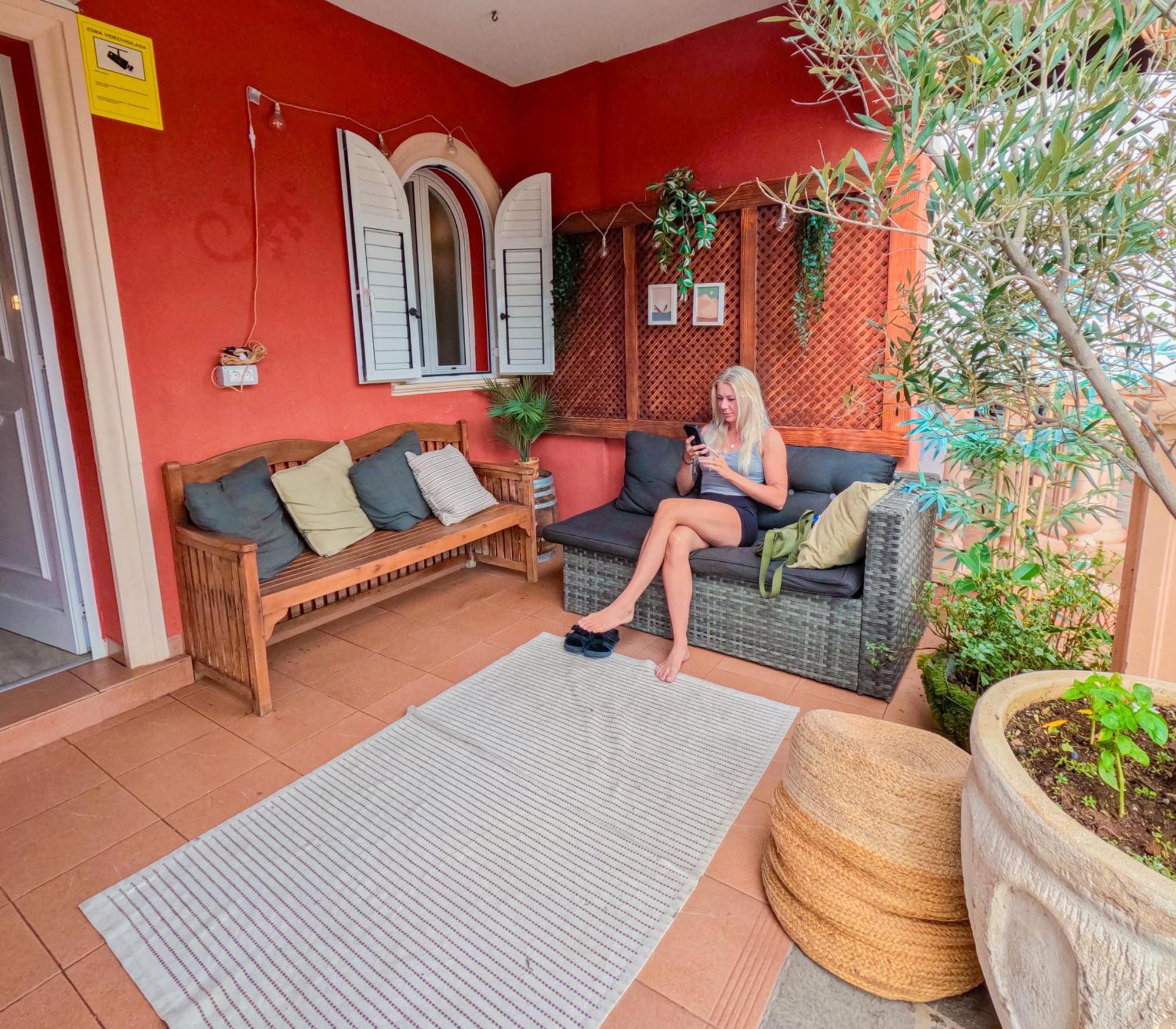 Duque Nest Hostel Адехе Екстер'єр фото