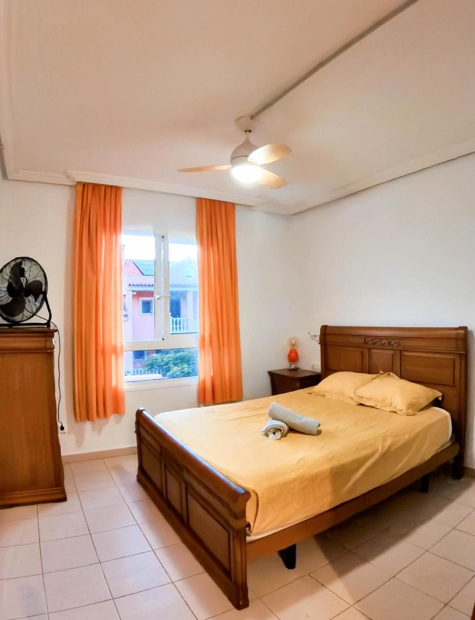 Duque Nest Hostel Адехе Екстер'єр фото