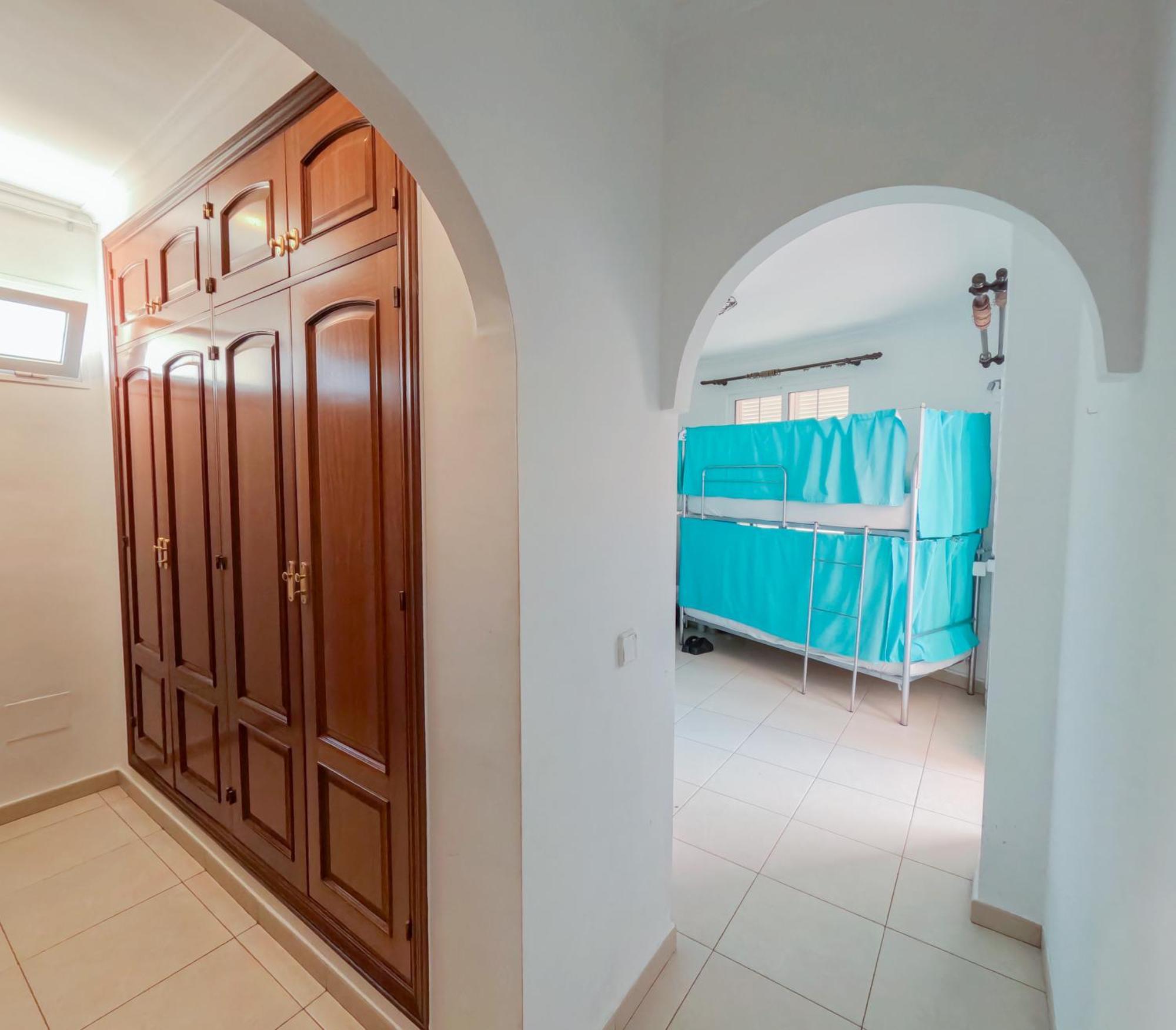 Duque Nest Hostel Адехе Екстер'єр фото